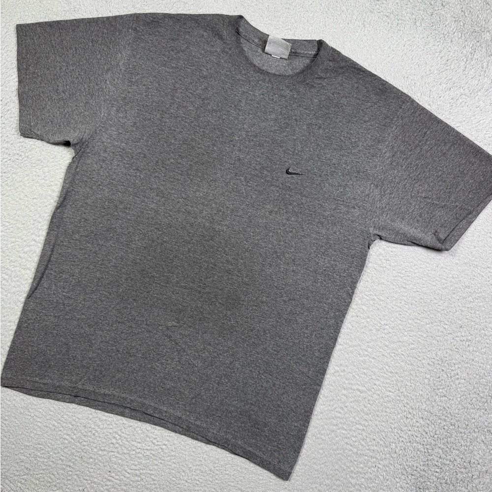 Vintage y2k Nike essential T-shirt